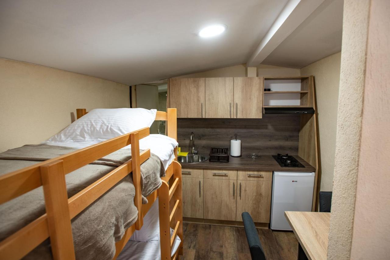 Apartmani Sp Jovanovic Crni Vrh Luaran gambar