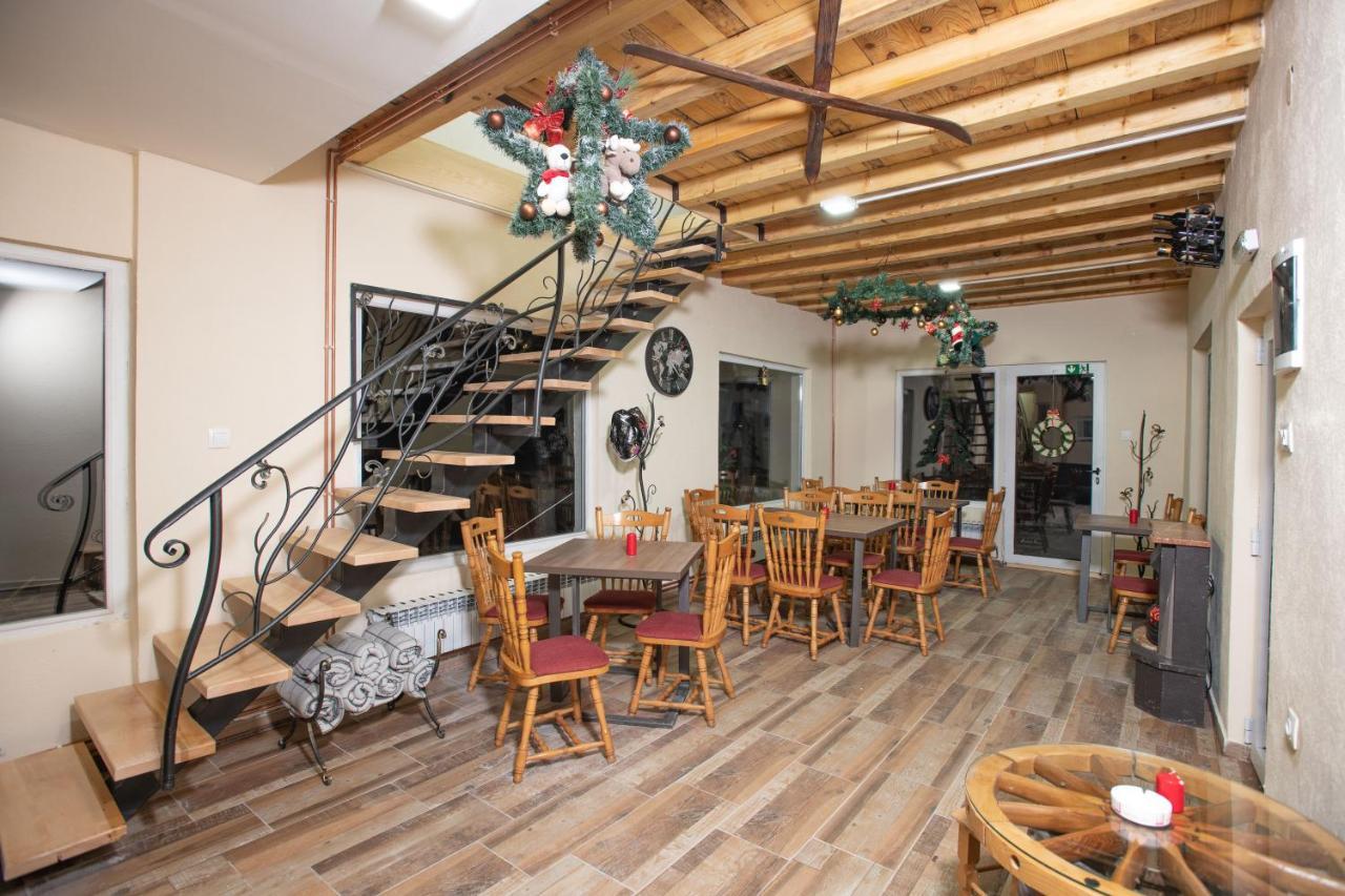 Apartmani Sp Jovanovic Crni Vrh Luaran gambar