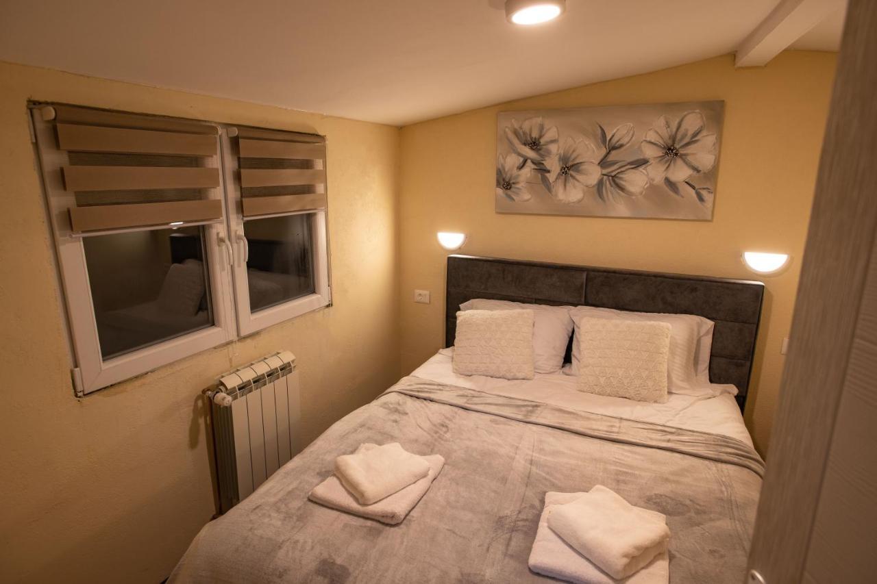 Apartmani Sp Jovanovic Crni Vrh Luaran gambar